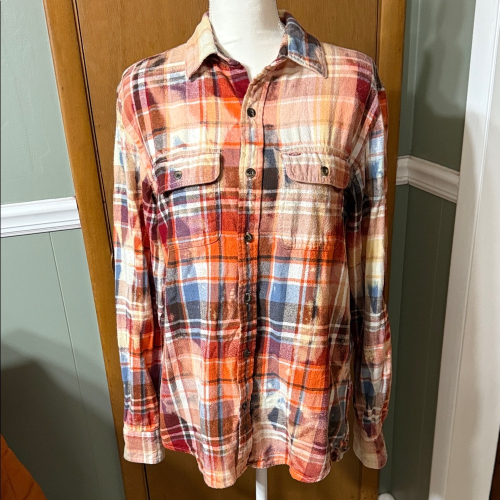 Old Navy Vintage Flannel Shirt - Red and Orange size M